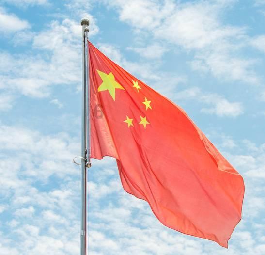 大型警车找轮胎