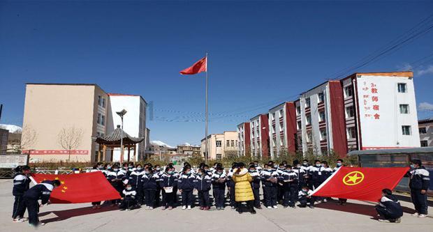 安阳“千万富婆”犯下雇凶杀人焚尸案，被捕后交代：他是我情夫